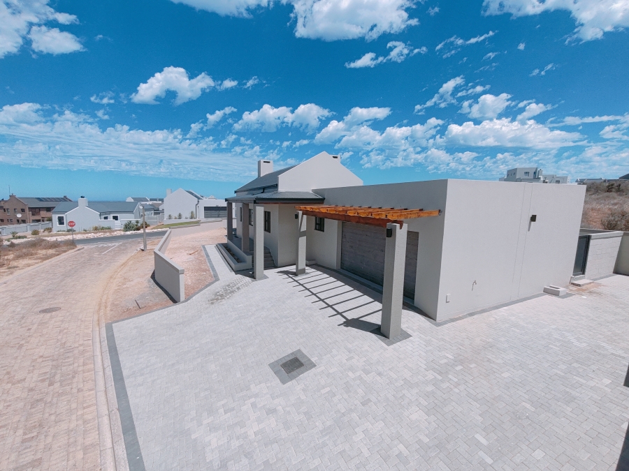 3 Bedroom Property for Sale in Hoogland Western Cape